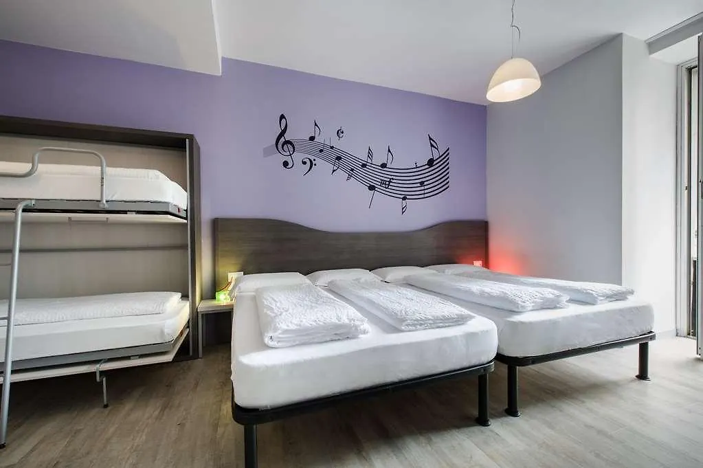 Hotel Nologo Janov 0*,  Itálie